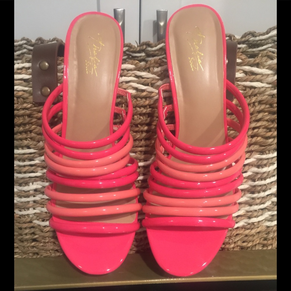 THALIA SODI. PUMPS